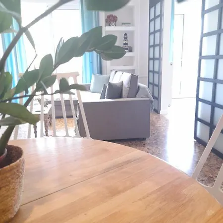 The Flat Downtown * Волос