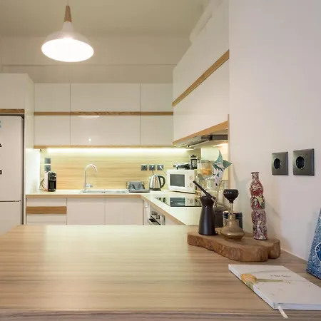 The Flat, Downtown * Βόλος