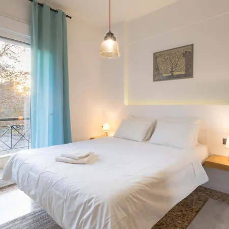 The Flat, Downtown * Volos