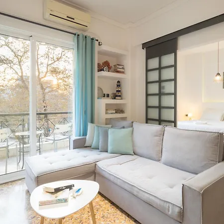 The Flat, Downtown * Volos